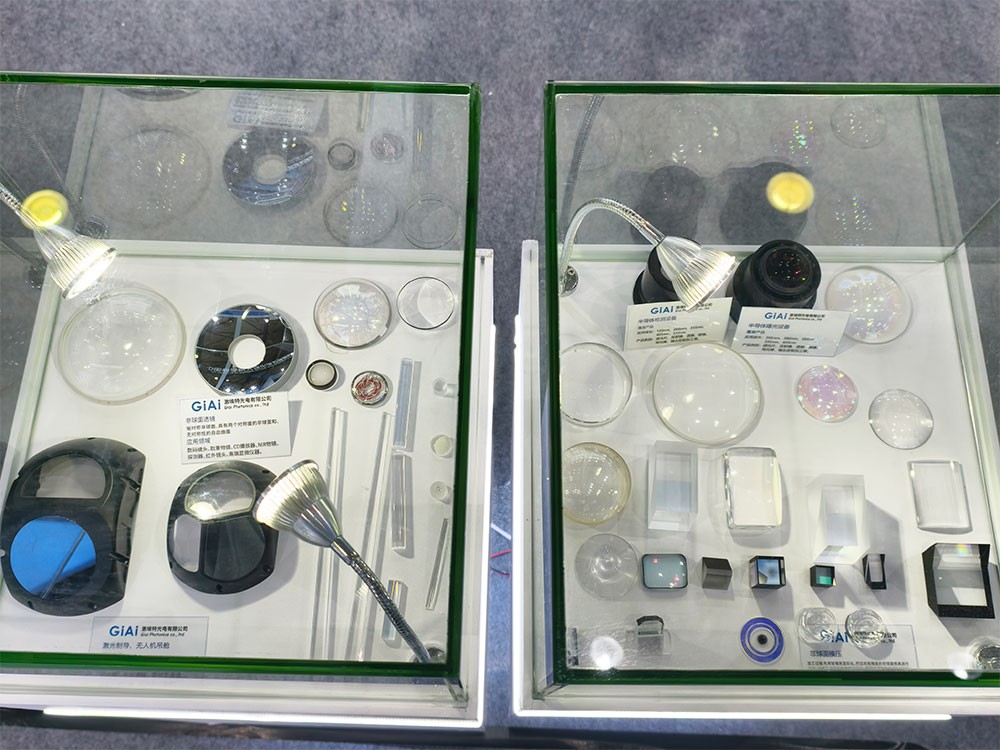 濾光片 激埃特光學(xué)元件展示